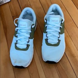 Nike air Max sneakers size 9.5